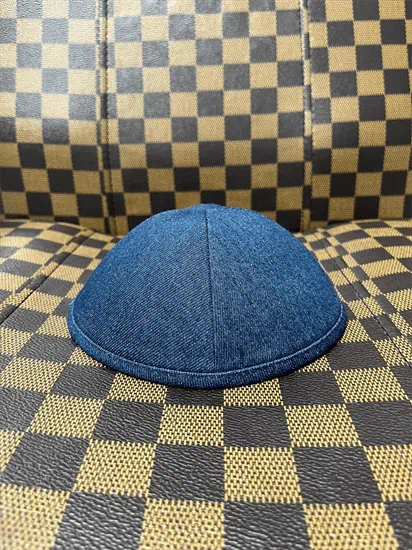 כיפה ג'ינס כחול